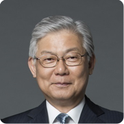 新野 隆 氏
