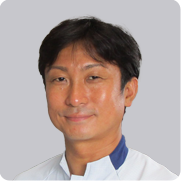 徳吉 潤成 氏